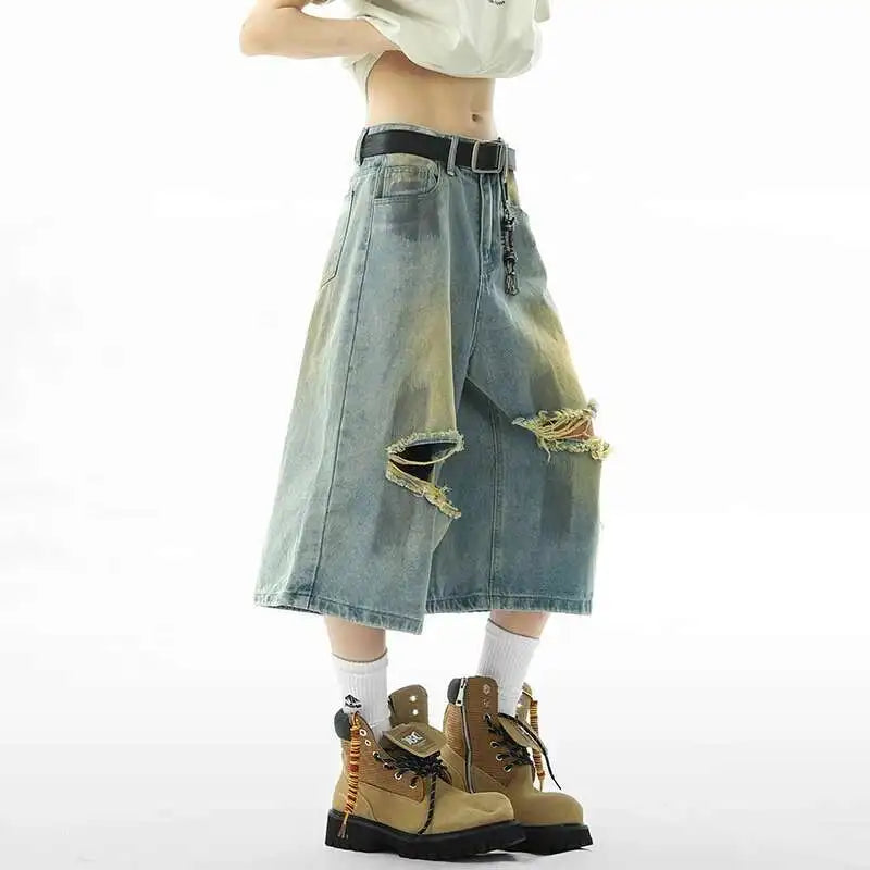 Summer New Stylish Men Denim Shorts Hole Design Worn-Out American Style Seven Point Jeans Vintage Baggy Male Bottoms 9W2284
