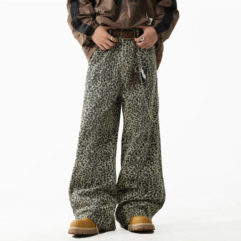 Niche Design Men'S Denim Pants Leopard Print Contrast Color Casual Trousers Wide Leg All-Match Loose Male Jeans New 9W3882