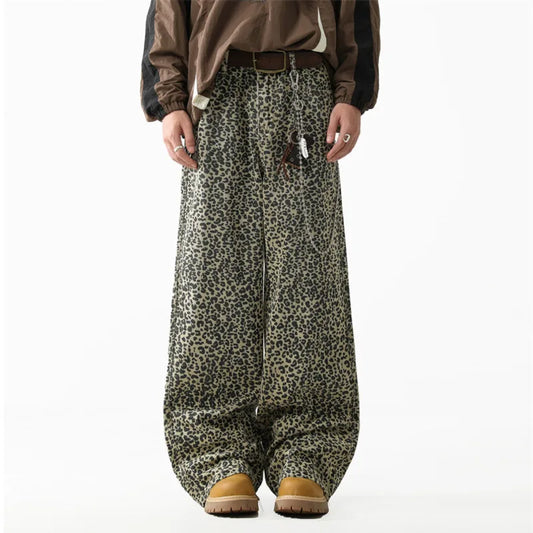 Niche Design Men'S Denim Pants Leopard Print Contrast Color Casual Trousers Wide Leg All-Match Loose Male Jeans New 9W3882